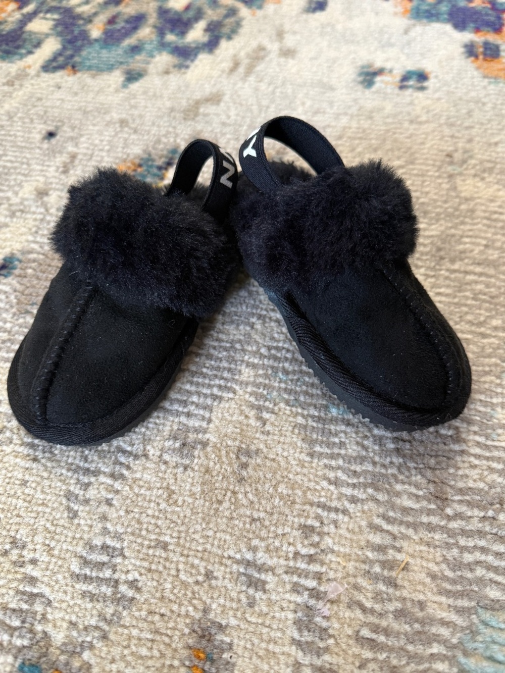 Black faux fur furry mules look alike UGG slippers slides toddler girl sz 6 shoe
